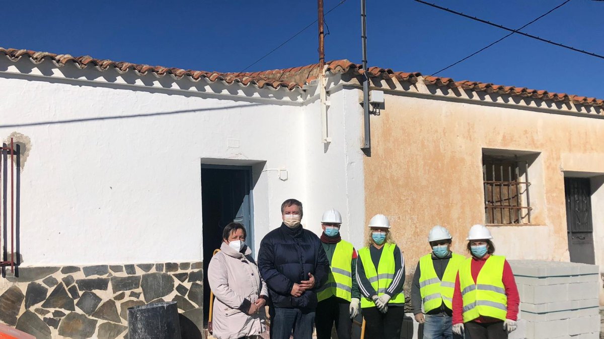 El delegado provincial en una visita a una obra del PFEA en las Tres Villas.