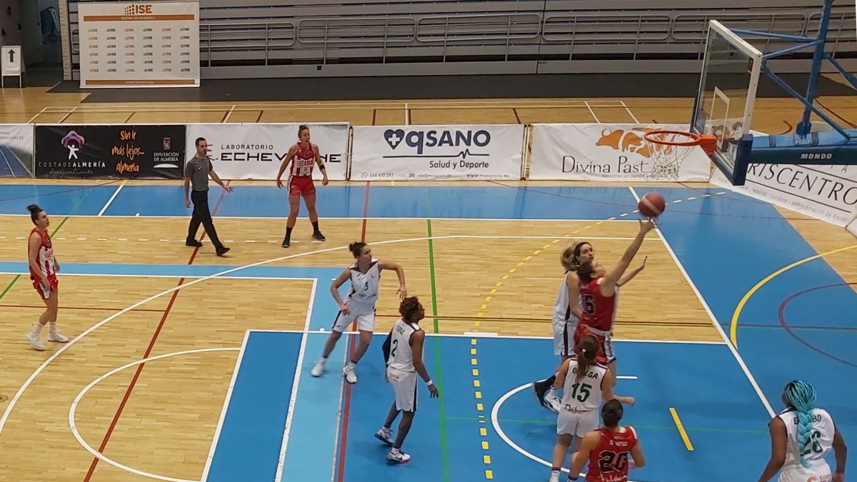 ISE CB Almería quiere volver a ganar tras un mes sin partidos.