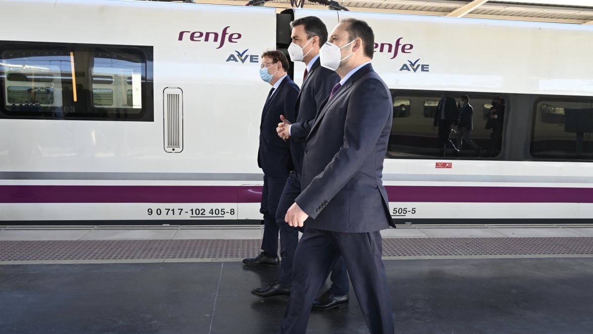 Ábalos: “Almería estará conectada al AVE en un futuro cercano”