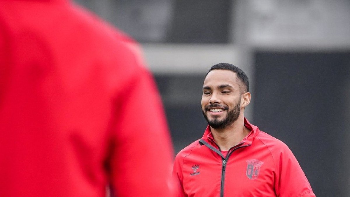 El nuevo 9 del Almería.