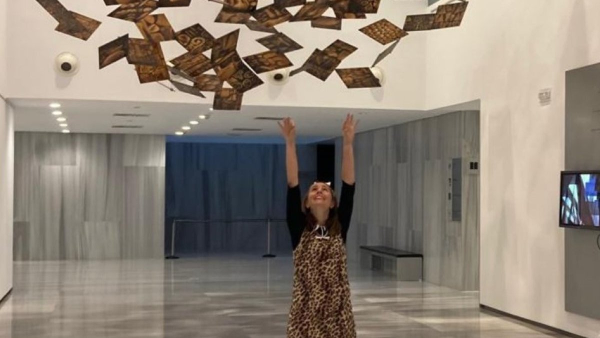 La visita infantil virtual al Museo tiene una guía muy especial, Troglodita.