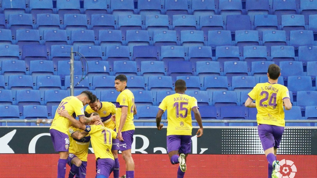 Los jugadores del Almería celebrando su gol en Cornellá-El Prat.