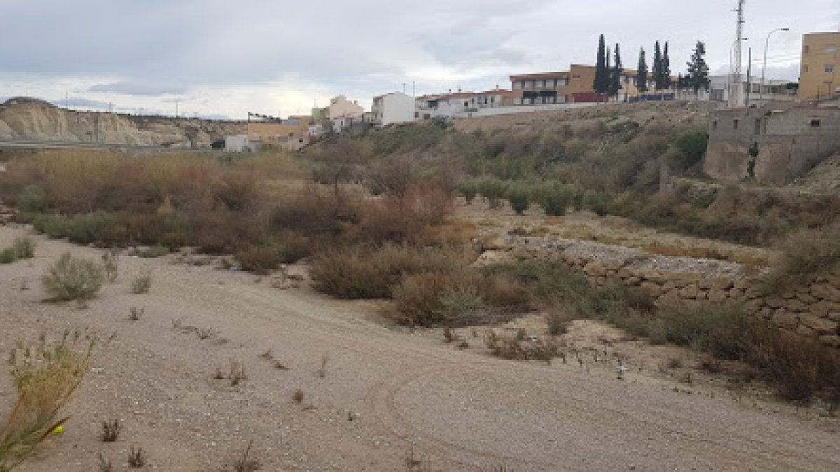 Rambla del Río Antas a su paso por Vera.