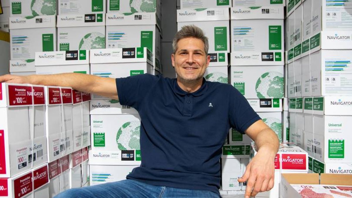 Sergio Hernández ha pasado de brillar como nadador a hacerlo como CEO de Copyfly, la copistería online que triunfa en España (Foto: Jorge Hernández).