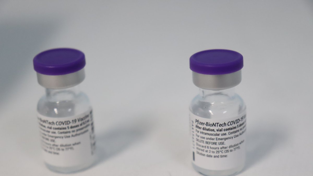 Las vacunas desatan una guerra internacional.