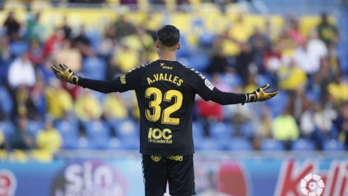 Álvaro Valles volverá a defender la portería de Las Palmas.