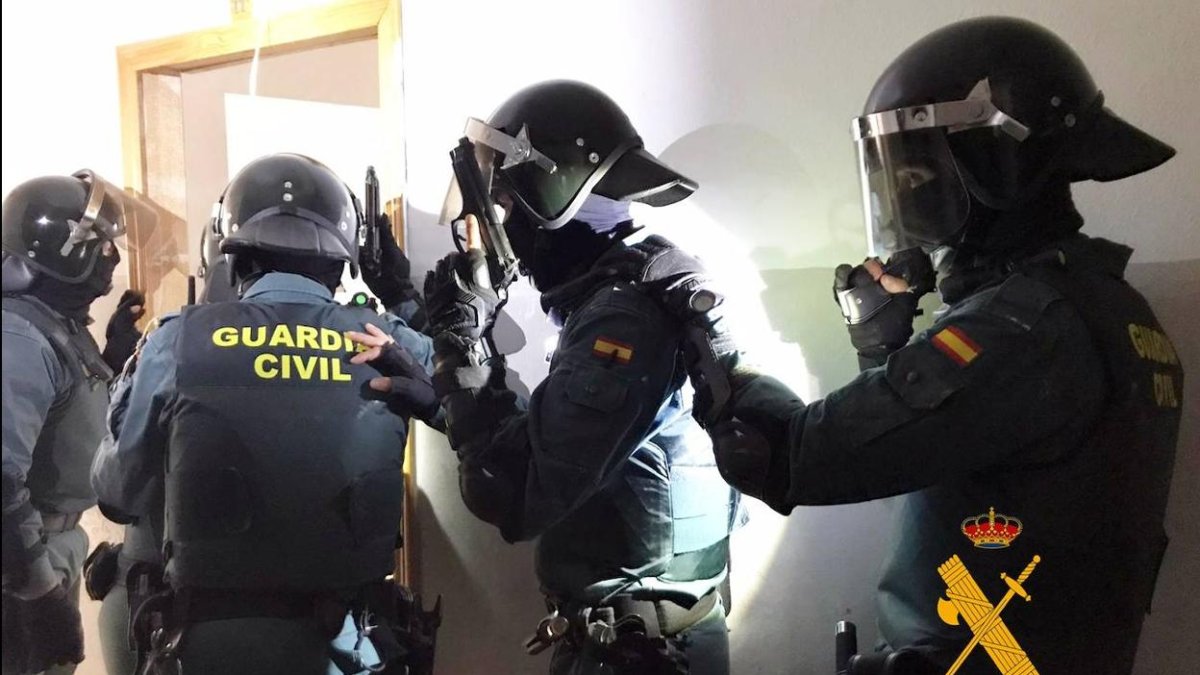 La Guardia Civil ha logrado detener a los dos ladrones.