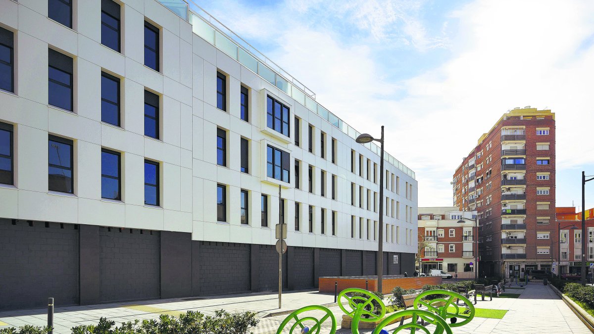 Edificio de viviendas protegidas ubicado en la Avenida de Vilches