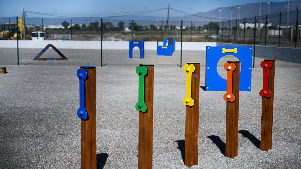 El nuevo parque canino toma forma.