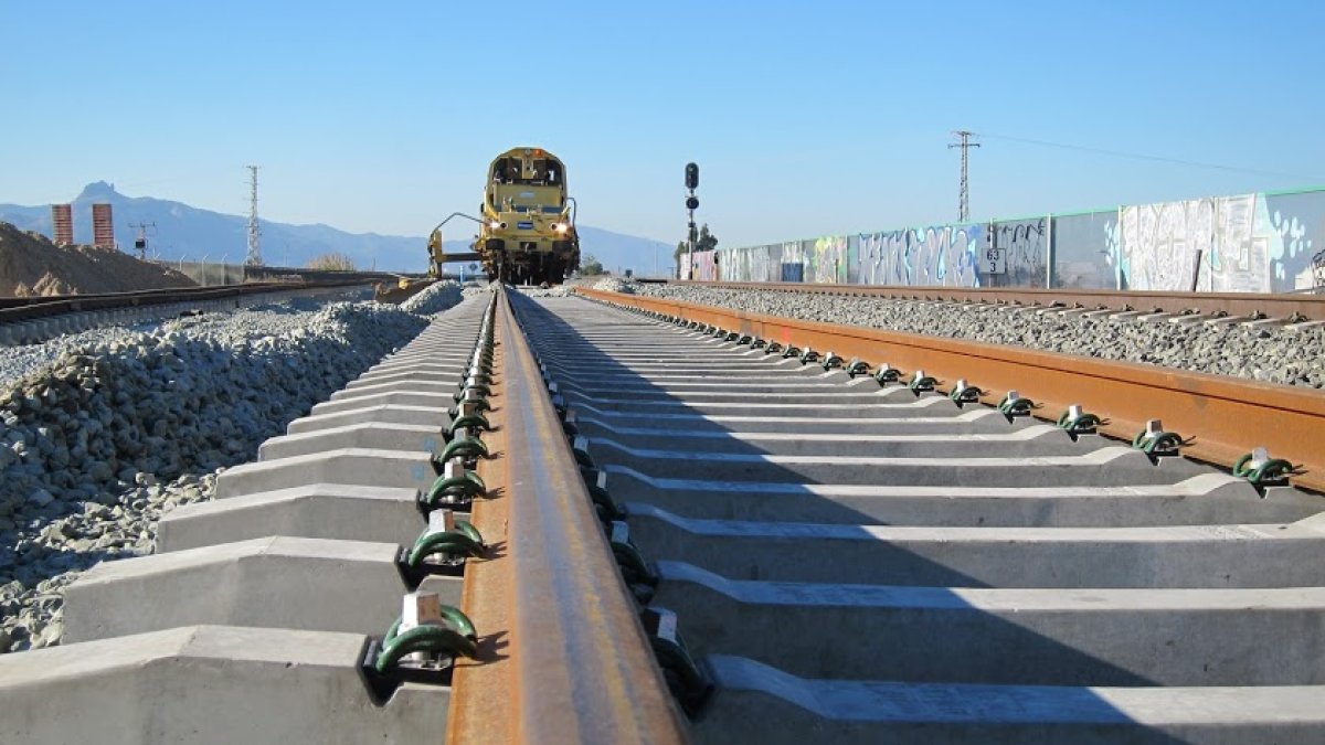 El Corredor Mediterráneo, a la espera del AVE de Murcia.