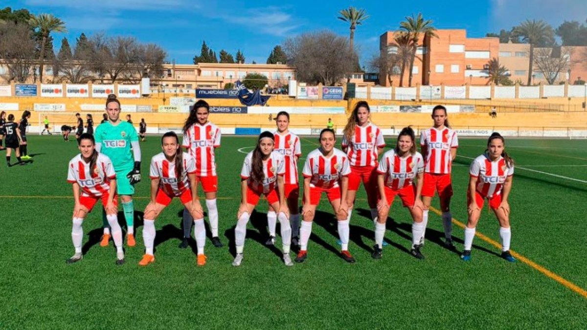 Alineación del Almería Femenino frente a La Rambla.