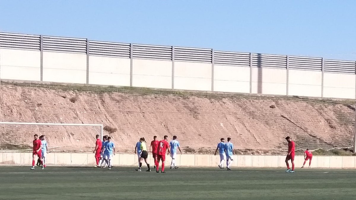 Una jugada del partido.