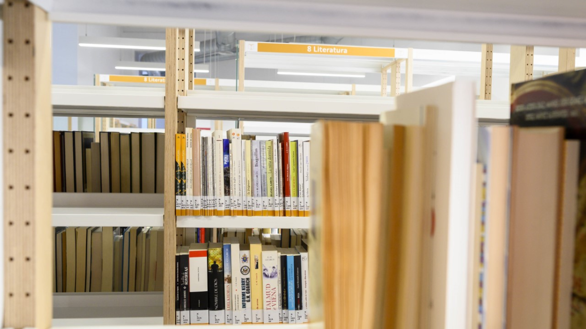 Las bibliotecas de la red municipal recuperan el servicio de préstamo y devolución.