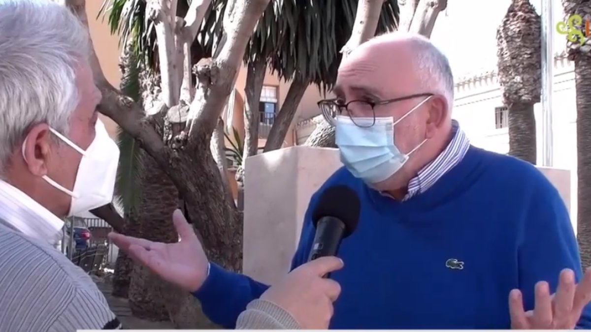 El concejal Pepe López durante la entrevista a Levante TV.