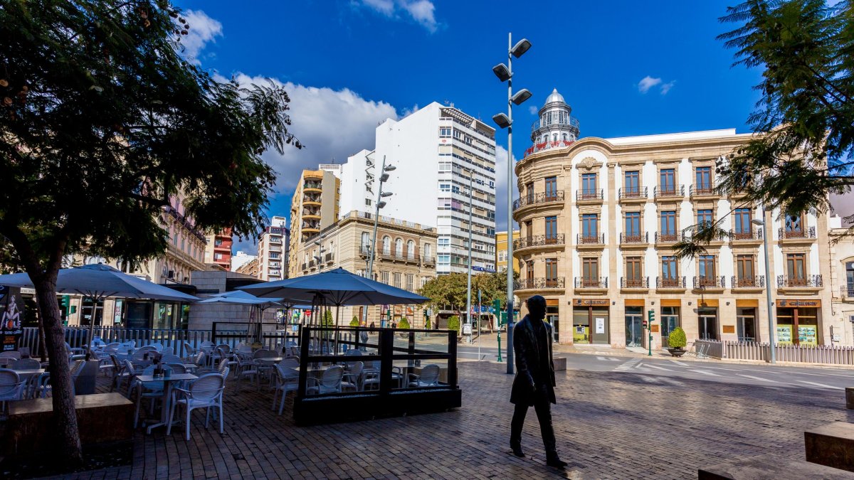 Fundada en el año 955 d.C. sobre las tierras en las que antes se vislumbraba la ciudad romana de Portus Magnus