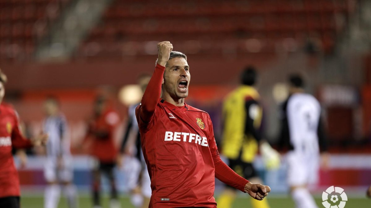 El futbolista almeriense lleva seis goles esta temporada en el equipo mallorquín.