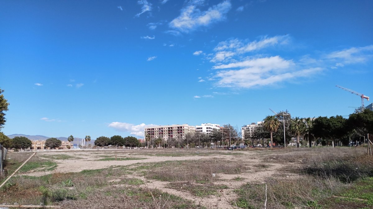Parcela para la construcción de un colegio en la Vega de Acá.