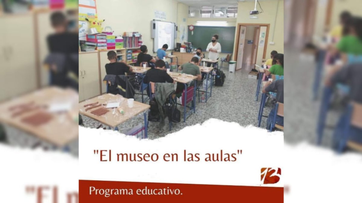 Durante el curso 2020-2021, el Museo de Almería se desplaza a los centros educativos de la provincia.