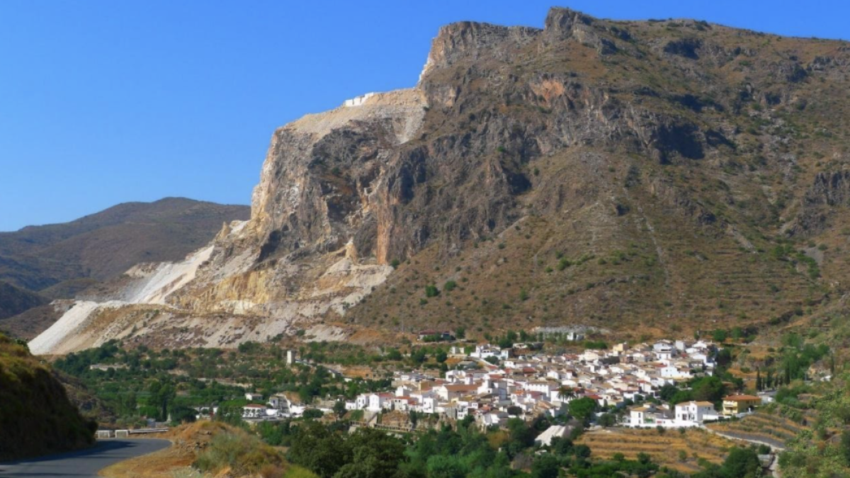 Cóbdar es un pequeño municipio con una amplia oferta de ocio.