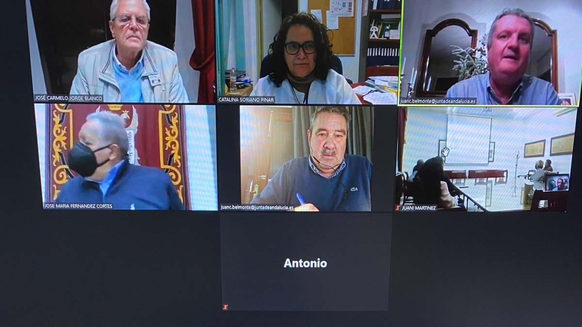 Encuentro digital mantenido con colectivos.