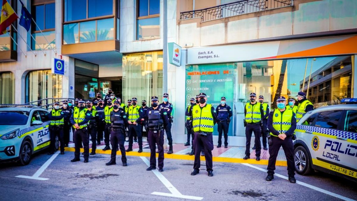 Agentes de la Policía Local de Roquetas.