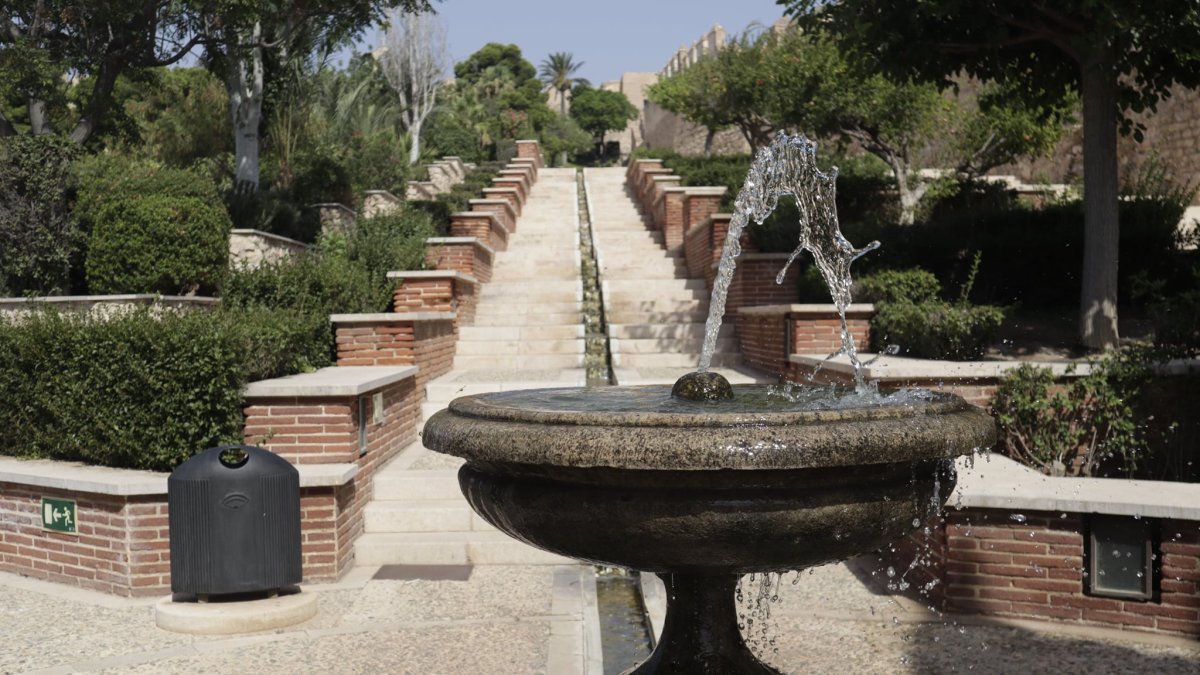 El agua regresa a La Alcazaba.