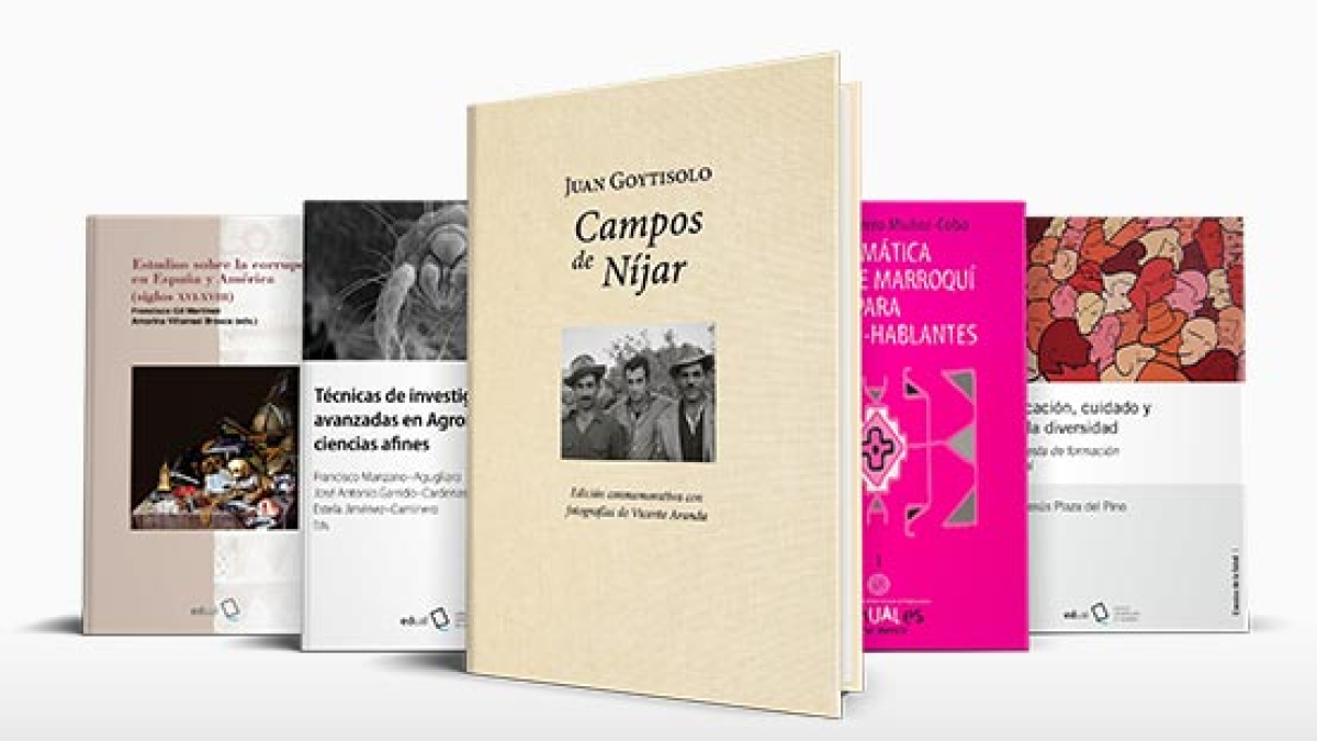 Libros de la Editorial de la UAL, con dos de sus bestsellers: ‘Campos de Níjar’ y ‘Gramática de árabe marroquí para hispanohablantes’.