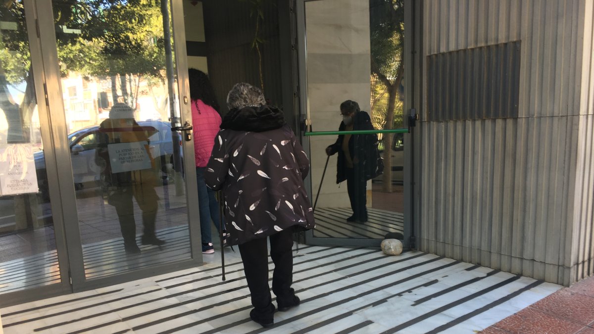 Acceso a un centro de salud de la capital.