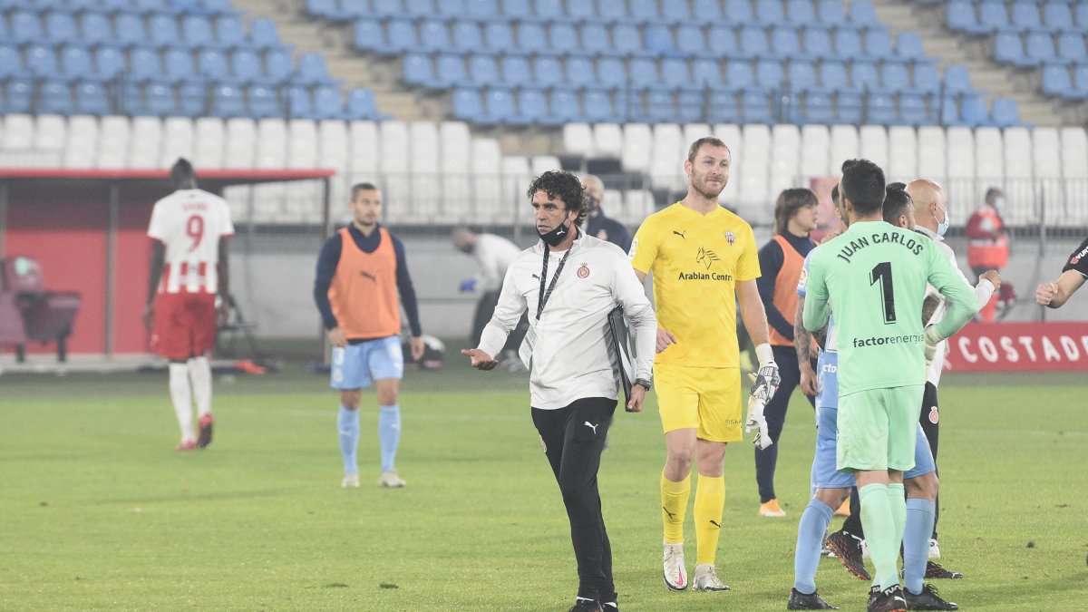 Ortega al final del partido en el Mediterráneo, que acabó caliente.