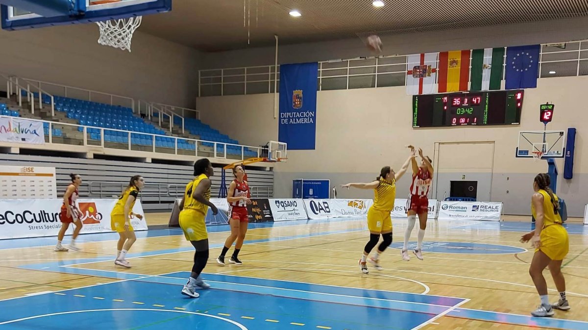 ISE Costa de Almería se enfrenta a un CAB Estepona en plena forma.