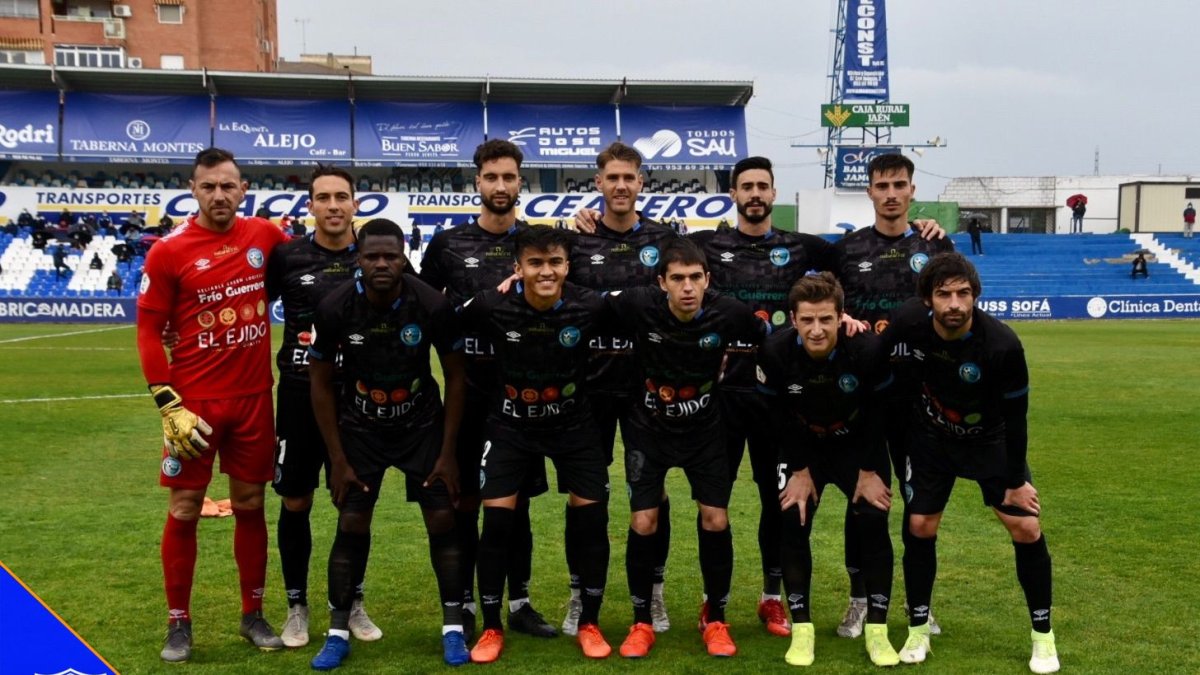 Los ejidenses no lo tuvieron fácil ante el líder.