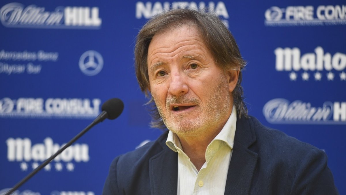 Juan Antonio Anquela en la sala de prensa de Santo Domingo.