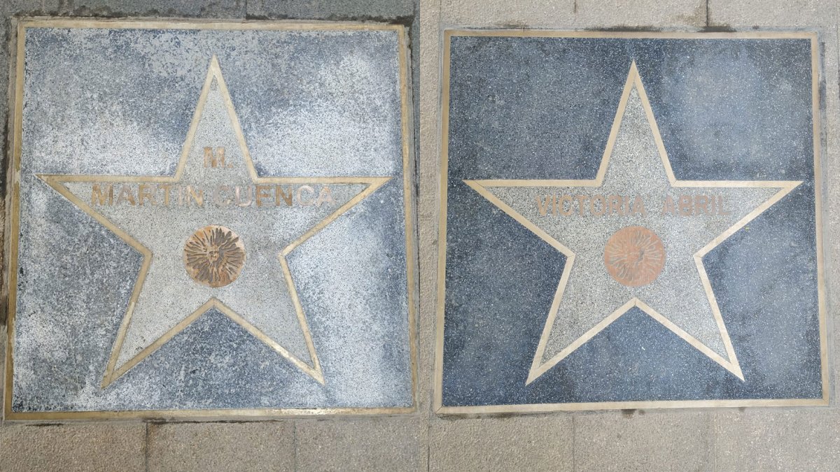 Estado de una de las estrellas instalada en noviembre y otra de una edición anterior de Fical.