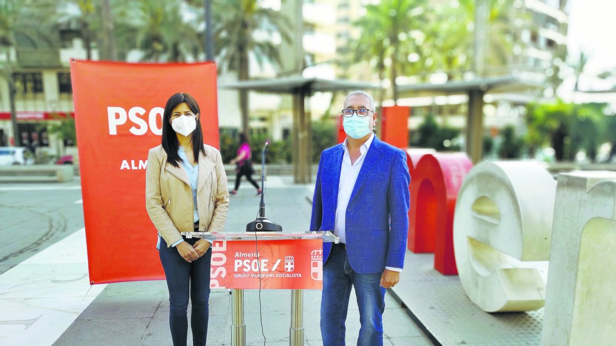 Fátima Herrera y José Antonio Alfonso en rueda de prensa