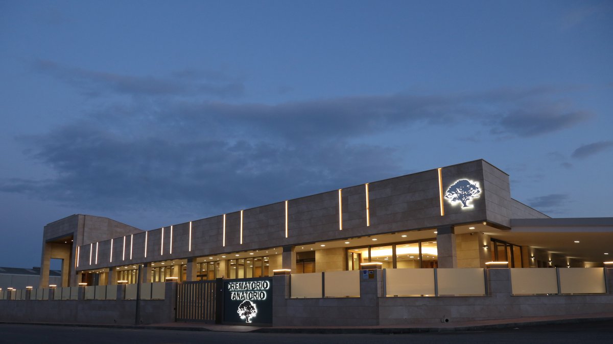Las amplias instalaciones del nuevo crematorio situado en Cuevas del Almanzora.