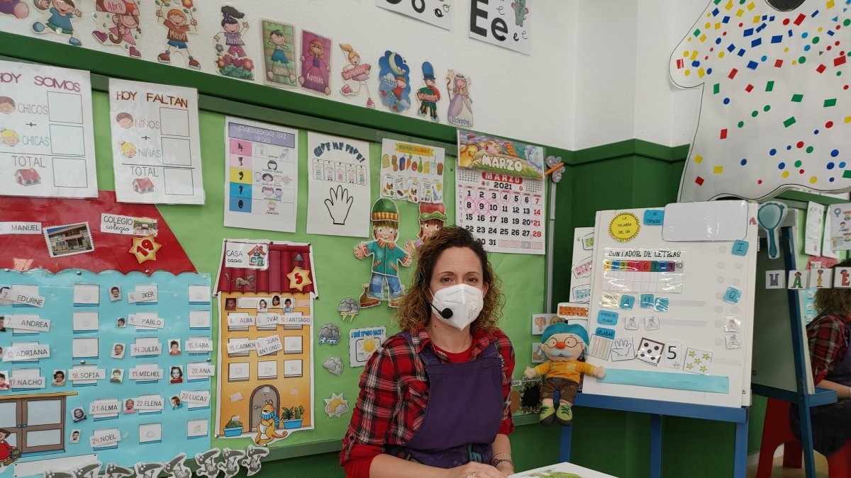 Mónica Leal, en su clase de tres años del CEIP Rafael Alberti de la capital.