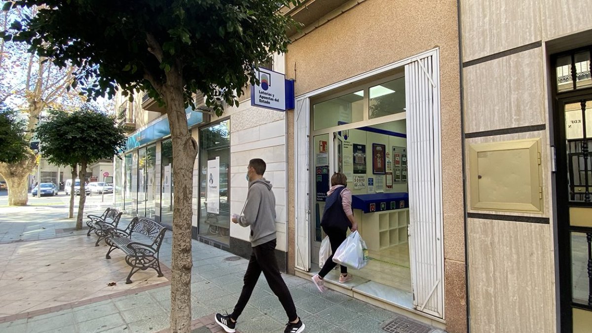 Despacho receptor en la Plaza Antonio de Nebrija.