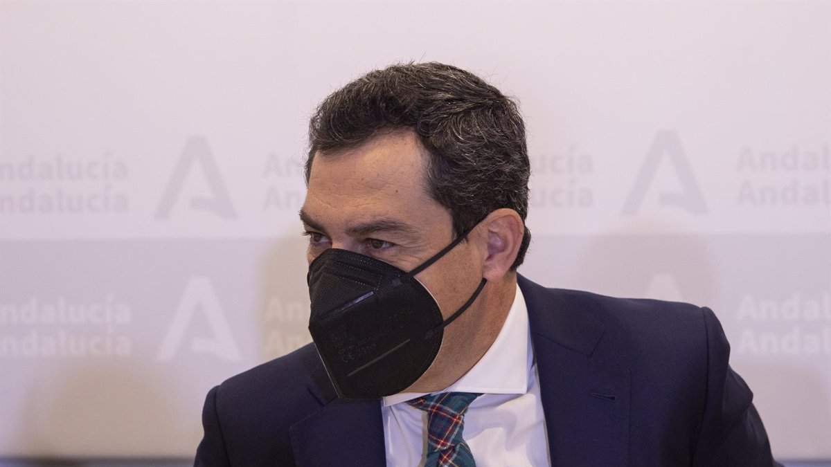 Juanma Moreno se muestra cauto con la relajación de medidas.