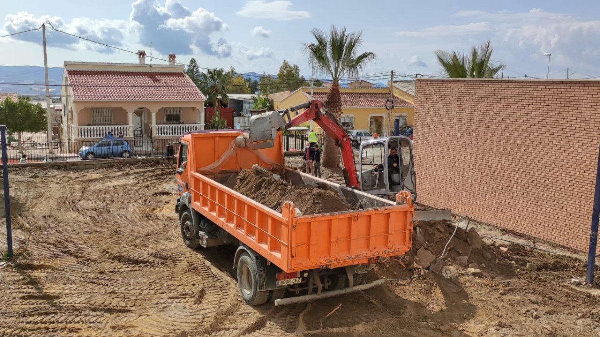Obras en la plaza de Úrcal.