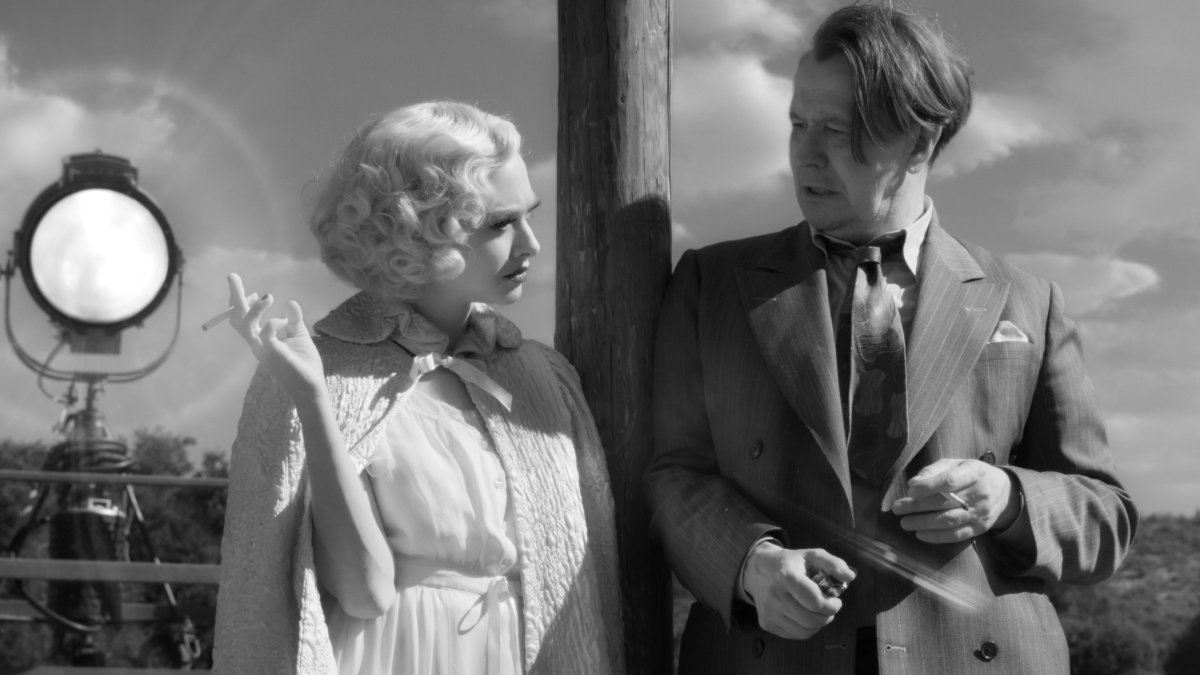 Amanda Seyfried es Marion Davies y Gary Oldman es Herman Mankiewicz en Mank.