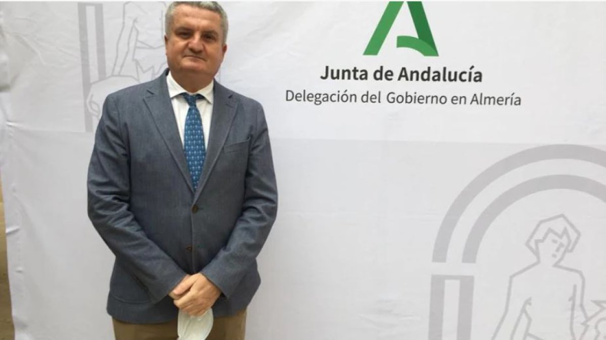 Juan de la Cruz Belmonte, delegado de Salud.