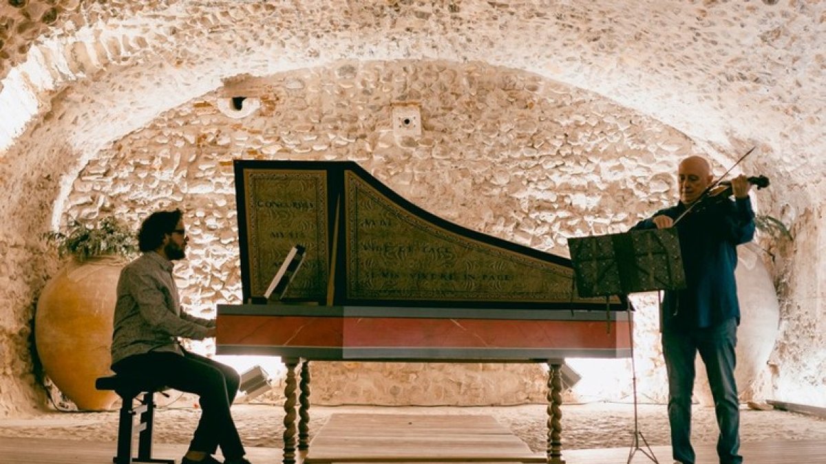 La primera de las citas, el 22 de marzo, será con ‘The Dark Bach’ con Emilio Moreno y Aarón Zapico, en el Círculo Mercantil.