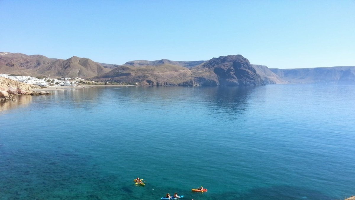 Ruta de kayak junto a Las Negras.