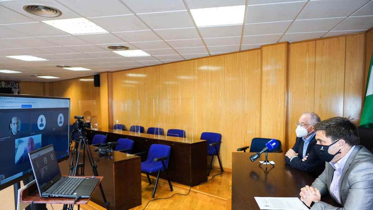 La videoconferencia con la Universidad de Valencia.