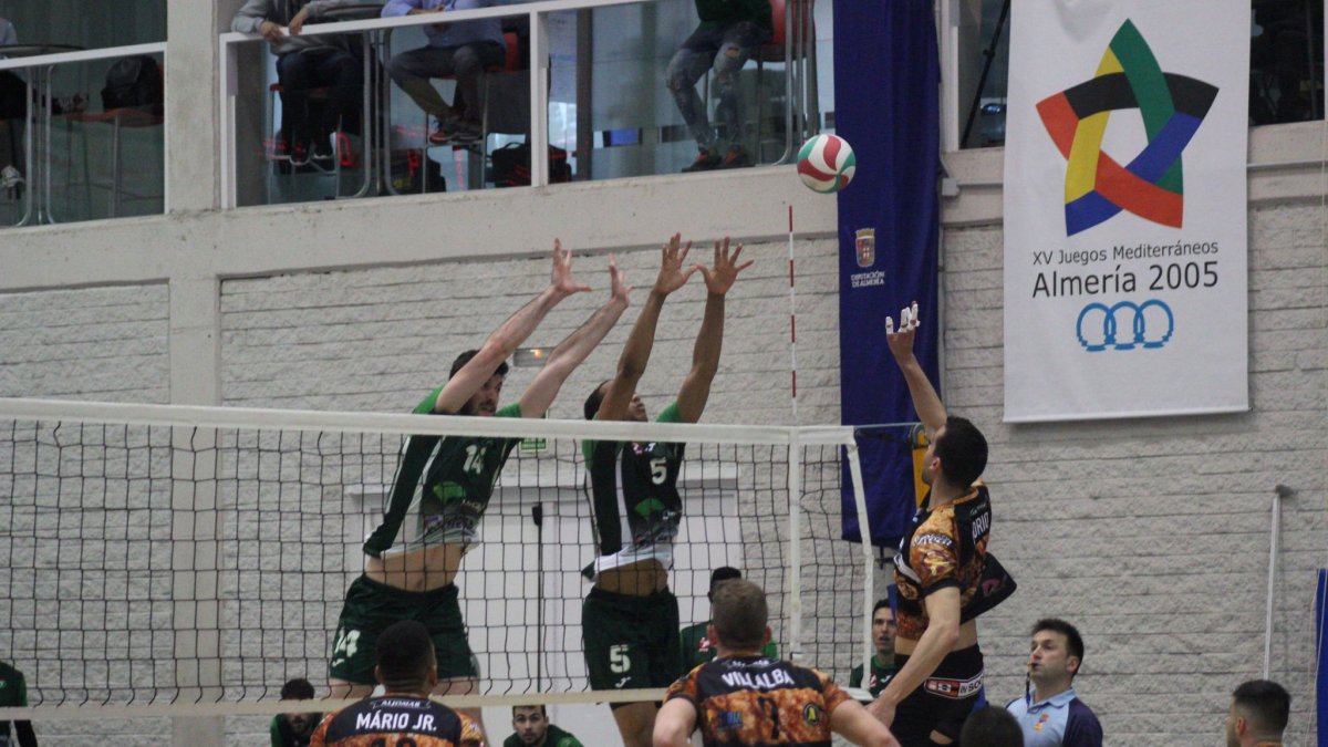 Unicaja saca su casta para forzar el tercer partido.
