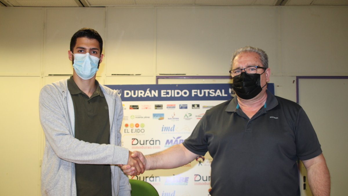 Jesús Gómez seguirá un año más en el CD El Ejido Futsal.