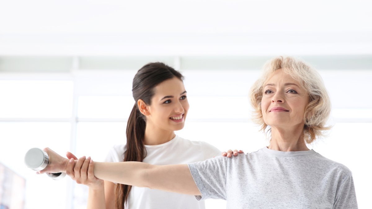 La menopausia aparece a partir de los 50 años.