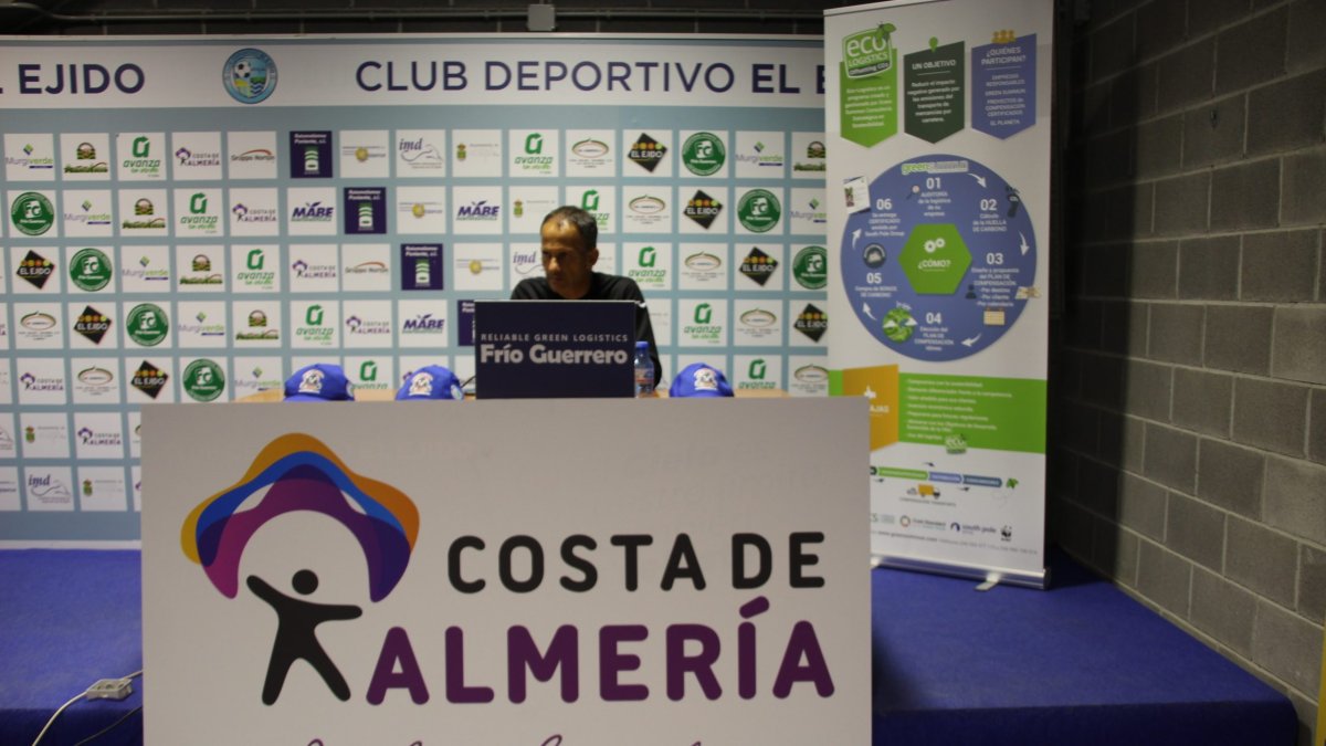 El entrenador celeste le habla a la afición.