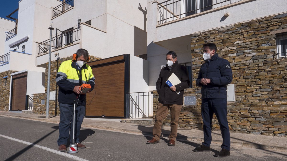 Visita del diputado de Fomendo, Óscar Liria, a la pedanía.