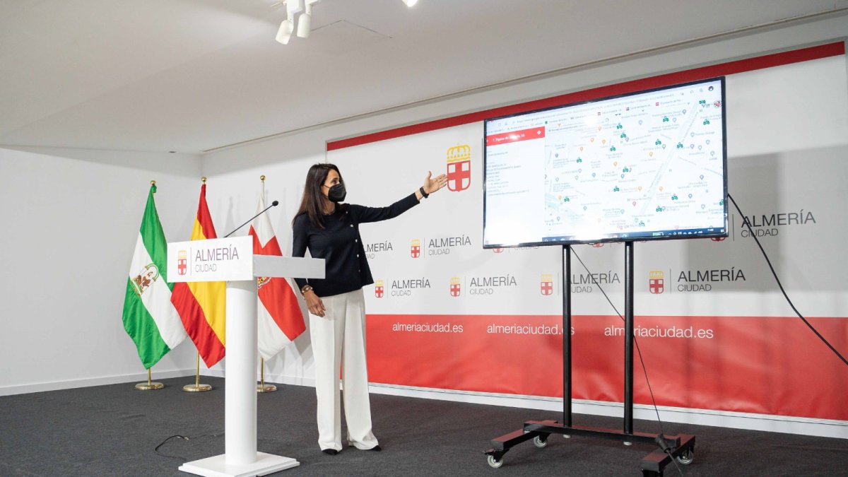 Presentación del visor por parte de María del Mar García Lorca